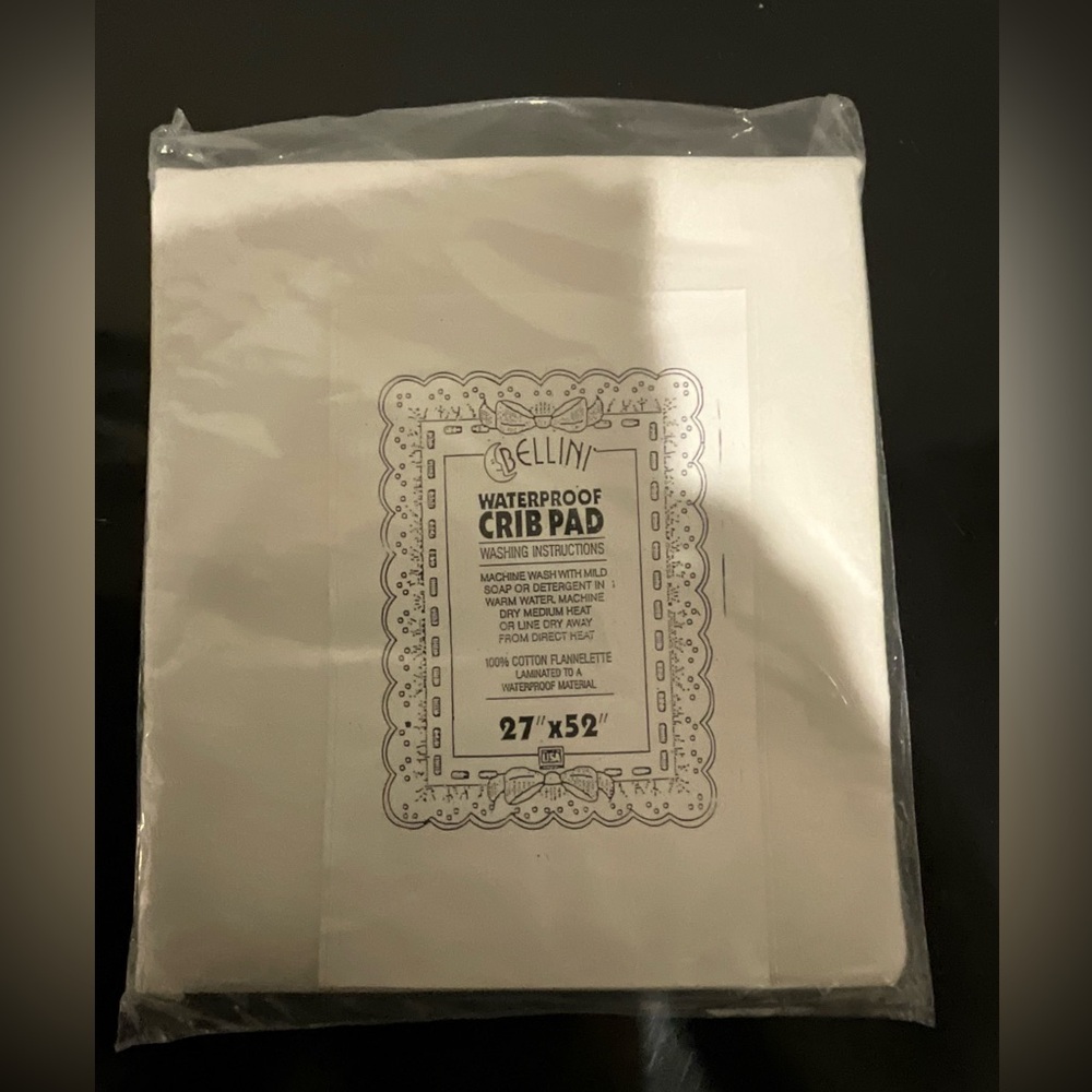 NIP Bellini White Waterproof Crib Pad